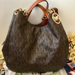 Michael Kors PvC Shoulder Chain Bag